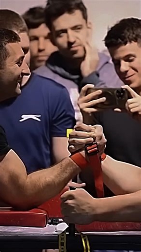 Paw fighting funny movement 😂🤯😱#share