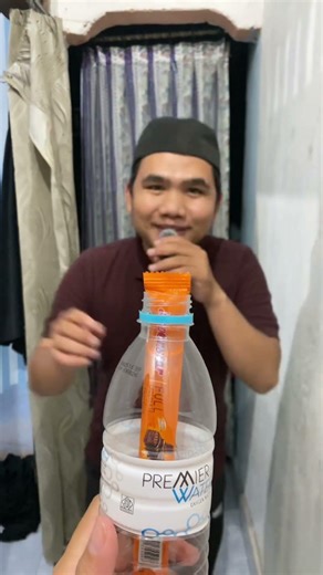 lelucon es krim merino super pedas untuk kejutan lolipop adik perempuan dalam cangkir? #shorts