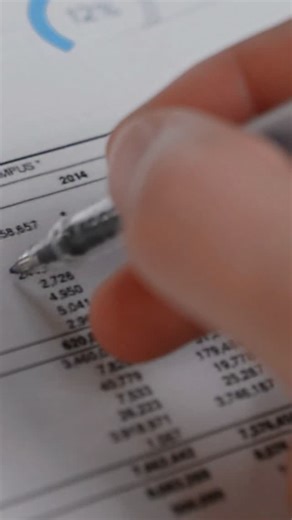 为成年 HighSchool.my on Instagram: "你到底知道你选的科系是在读什么吗？ 同样的科系名字， 不同的学校、不同的课程、不同的实习， 走出来的路，会不会也不一样？ 这是不是让你们也感觉 未来，好像不值得拿来赌 但以这一次， 不是只有你一个人在走 《升学重要咩？》是全马首个全方位升学直播节目 这里有： 🧭 职业测试 + 分析解说 · 测完不用猜，老师直接告诉你未来适合干啥 🎓 升学路线全解析 · Foundation / Diploma / A-Level，哪条路最适合你，一次搞懂 📚 热门科系真相 · 学长姐亲身分享：轻松？还是熬夜到怀疑人生？ 💼 行业内幕 · 哪些工作真的能赚钱？哪些只是传说？ 🛠 技职路线 · 技职也能升学？教你如何用技能开挂人生 每一场讲座也会有主持人把你不敢问、不会问的问题问出来， 再交给真正走过这条路的人来回答 没有标准答案， 但至少有人帮你把方向照亮一点 🎓《升学重要咩？》 📅 1月12日 – 1月27日 🕗 8.00pm – 9.30pm 📍 为成年 Highschool.my｜YouTube 直播 选择可以慢慢