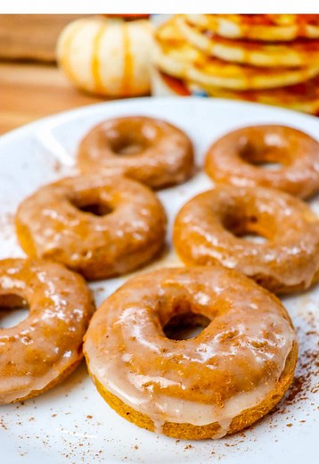 Warm fall flavors in every bite! These baked Pumpkin Spice Donuts are soft, fluffy, and glazed to perfection. Made easy with @Krusteaz Buttermilk Pancake Mix, they’re the perfect seasonal treat you’ll want on repeat. #KrusteazAmbassador #MakeitKrusteazy #sponsored