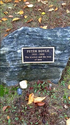 Famous Graves - Vol. 345: Peter Boyle