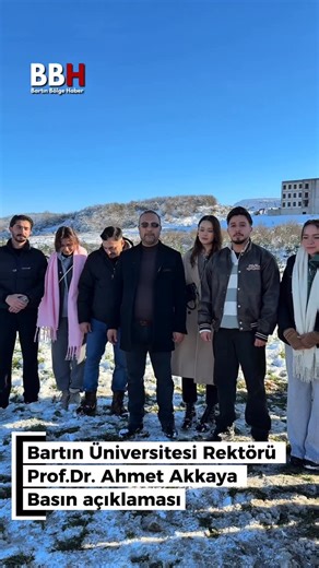 Bartın Bölge Haber on Instagram: "Bartın Üniversitesi Rektörü Prof. Dr. Ahmet Akkaya’dan Kar Topu Şenliği Açıklaması Bartın Üniversitesi Kutlubey Kampüsü’nde düzenlenen Kar Topu Şenliği tüm coşkusuyla devam ederken, Bartın Üniversitesi Rektörü Prof. Dr. Ahmet Akkaya etkinlik alanında basın açıklamasında bulundu. Rektör Akkaya, 2 Ocak 2026 tarihinde gerçekleştirilen etkinliğin, finaller öncesinde öğrencilerin stres atmasına katkı sunmayı amaçladığını belirterek, “Bugün finaller öncesi öğrencileri
