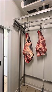 Et alors, est ce que tu connaissais la différence entre ces deux morceaux toi ?? #boucheriefrançaise #boucherie #boucherietraditionnelle #boucheriecharcuterie #boucher | Maison Guillon