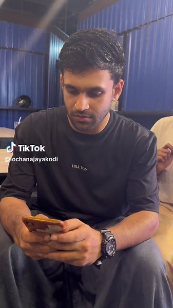 මම එච්චර කැතයි ද? 😏 | Lochi & Lochana Jayakodi | School Epa Une Na Habi Teacher Epa Kara Post Sinhala