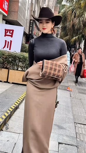 拥珍*藏族舞.鍋莊舞*来自白玉县的藏族姑娘*卓热查姆能歌善舞的舞者 #guozhuangdance #xiaolitv
