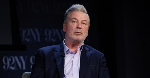 Así luce Alec Baldwin en el primer tráiler de ‘Rust’, película marcada por la muerte de la directora de fotografía | VIDEO