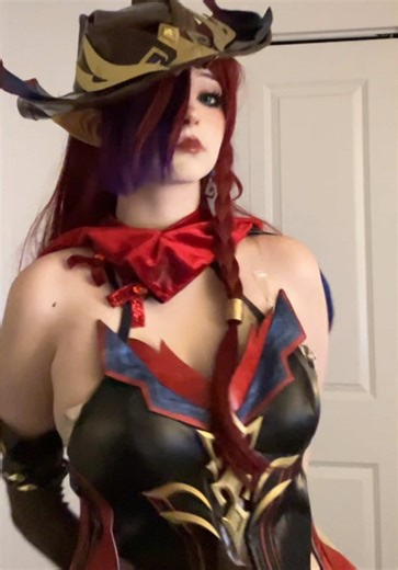 Genshin Impact: Chasca Cosplay in Low Lighting