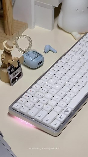 Elevate Your Typing Experience with Lofree Flow Low Profile Mechanical Keyboard