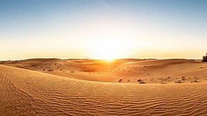 Emiratos Árabes Unidos: De Dubái al desierto de Arabia.