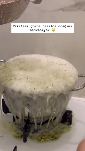 Ayşegül Aydın Topçu ‍ on Instagram: "Ah çorba yapılacak iş mi şimdi bu ? 沈‍↕️ . . . . . . . . . . . . . . . . . . . . . #denizli #tarifler #çorba #yemekler #nefistarifler #instagood #akım #reels #instagram"