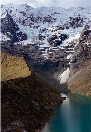 ✨ A hidden gem in the Andes The stunning Humantay Lake sits over 4,200 meters above sea level, surrounded by glaciers and breathtaking views🏔💙 A hike that challenges you… and rewards you with one of the most magical landscapes in Peru🇵🇪 📍Experience the adventure with us 👉 Book your tour today 📷 Travelloef #HumantayLake #CuscoPeru #PeruTravel #ExplorePeru #incatrilogytours