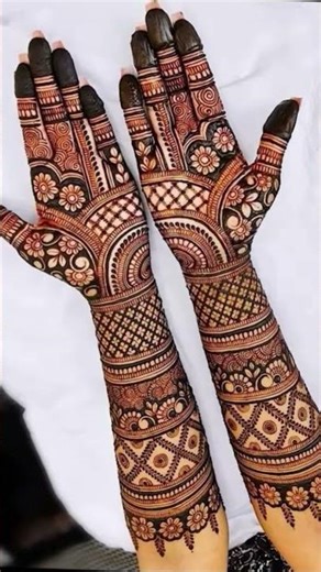 hmare hath me to koi lakir hi nahi h bachpn me shayd jaljira chatnese mit gai ,😄😂tedau