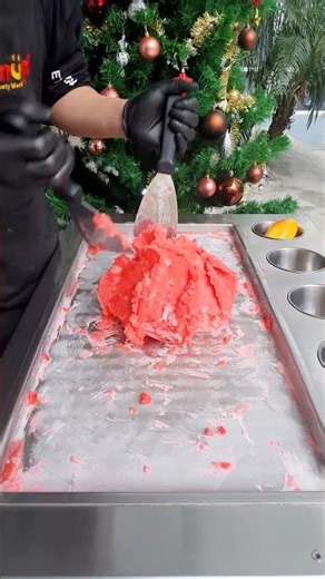 Cool Red Christmas Ice Cream Adventure 🎄🍦❤️ #shorts #satisfying #icecream