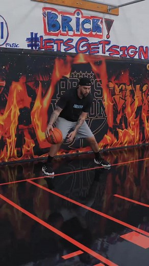 🚨Hoopers, Saturday handle🚨 4 ball handling drills to add to your warm up‼️15 mins a day will have your handle tight🧱 | Sean Marshall