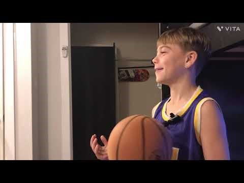 Mini hoop dunk contest