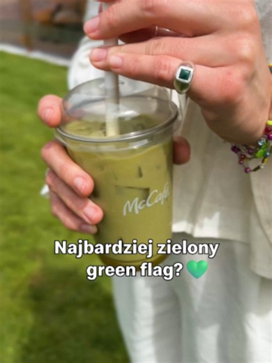 Iced Oat & Mango Matcha z McDonald's — smak green flag