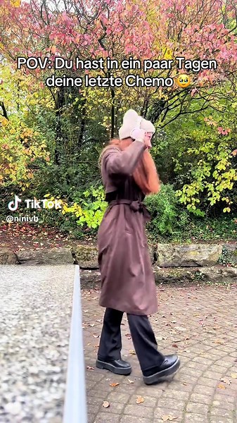 Bald ist es vorbei bei beiiii! 😍 Ich kann es noch gar nicht glauben. Ich habe 16 Runden Chemotherapie geschafft. Ich kann gar nicht in Worte fassen, was das für ein Gefühl ist.🥹 Hab zwar echt keine Lust auf die letzte Runde, weil es mir beim letzten Mal unglaublich schlecht ging und ich am liebsten abgebrochen hätte kurz vorm Ende, aber wir beißen nochmal die Zähne zusammen 🫢🤢. Hoffentlich macht es den Rest der Krebszellen auch noch platt und in ein paar Wochen folgt dann schon meine OP. #fy