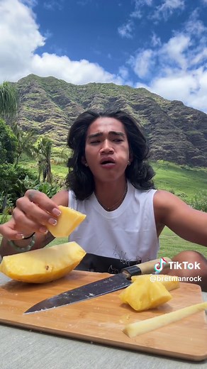Craving Pineapple: A Hawaiian Treat