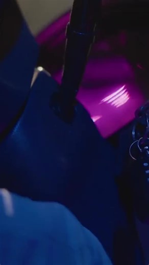 Technik oder Abenteuer: Wie findest du dein perfektes Gleichgewicht? Tauchen ist mehr als nur Ausrüstung. Es ist das Gefühl, frei zu sein – und doch sicher. Zu viel Technik kann dich fesseln, zu viel Abenteuer dich überfordern. Hier ist die Wahrheit: • Technik gibt dir Kontrolle und Sicherheit unter Wasser. • Abenteuerlust treibt dich zu neuen Entdeckungen. • Die Balance liegt darin, Technik als Werkzeug, nicht als Fessel zu sehen. Frag dich: Nutzt du deine Ausrüstung, um mehr Freiheit zu gewinn