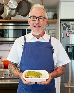 Skip the grocery store, prep and dishes. Get delicious pre-made meals from award-winning chefs delivered weekly to your door. | CookUnity