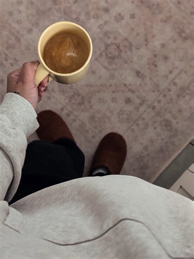 when you romanticize mornings so much that your coffee feels like a love letter to yourself 🥹☕📰 #slowliving #slowlivinglifestyle #slowmornings #morningcoffeeroutine #morningroutineaesthetic