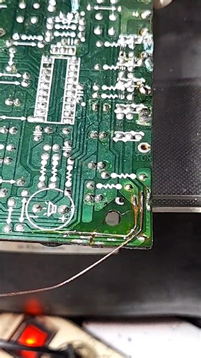 584K views · 3.8K reactions | connecting lines due to broken boards #repair #board #lines #tips | Ammel Risoles | Facebook