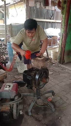 diesel engine spray painting