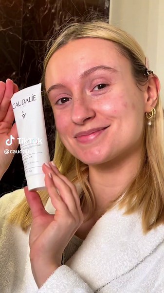 Glycolic Mask for Brighter Skin: Caudalie Vinoperfect Review