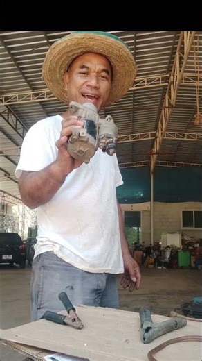 HONDA rotating model, kicking mechanism working. Sold as is. 590 THB including shipping. 06392627...