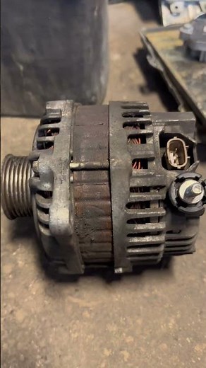 2014 Nissan Pathfinder / how to access to Alternator R&R