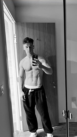 Lewis Saunderson on TikTok