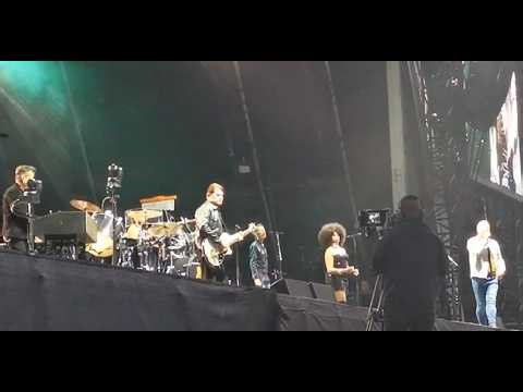 Simple Minds sing evocative I Wish You Were Here Bedford Park 3rd July