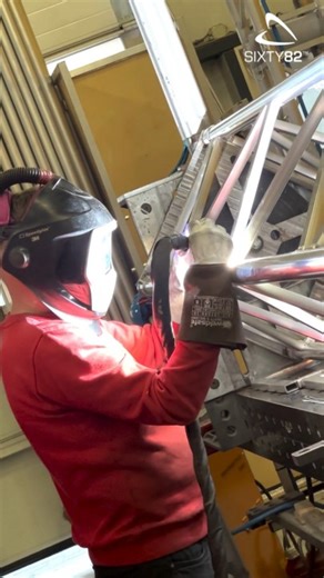 🎬 𝗟𝟱𝟮𝗦 𝗦𝗲𝗿𝗶𝗲𝘀 – in production! The Sixty82 L52S aluminum truss with an improved design, engineers for high load capacity and reduced deflection. ✔️ 𝗦𝗶𝘇𝗲 𝗮𝗻𝗱 𝘀𝘁𝗿𝗲𝗻𝗴𝘁𝗵: suitable for medium to large structures; supports heavy loads with minimal deflection. ✔️ 𝗥𝗲𝗹𝗶𝗮𝗯𝗶𝗹𝗶𝘁𝘆: consistent performance with repeated use. The L52S is a practical choice for anyone looking for a robust and versatile truss. ✔️ 𝗜𝗺𝗽𝗿𝗼𝘃𝗲𝗱 𝗱𝗲𝘀𝗶𝗴𝗻: use of improved diagonals, result