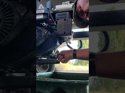 Log splitter oil change