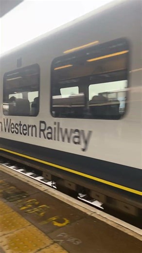 Class 444 SWR Train Leaving Fratton Heading to Portsmouth Harbour #train #gwr #trainspotting