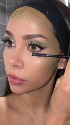 Creative Makeup Art 🎨✨ | Transform Your Look into a Masterpiece