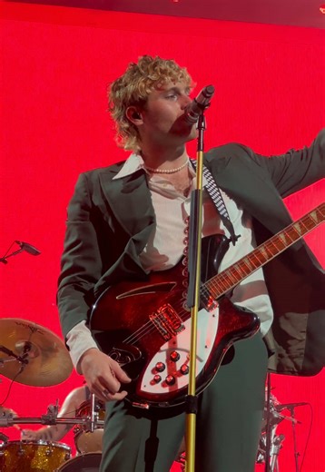 5 Seconds of Summer - Don't Stop (2014) ft. Luke Hemmings