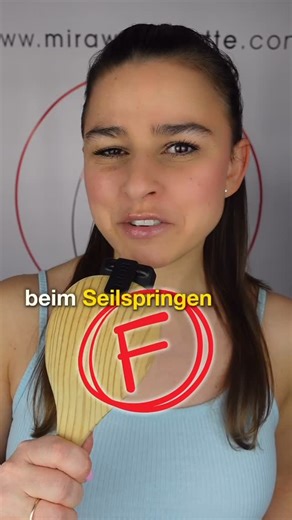 Seilspringen lernen | Deutsche Meisterin Rope Skipping Mira Wate on Instagram: "Wusstet ihr das?🤭 #seilspringen #seilspringenlernen #seilspringcoach #jumpropecoach #ropeskipping"