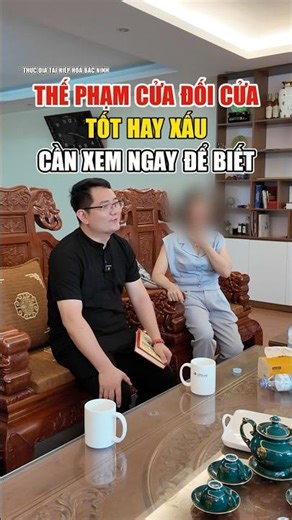 What Should Be Hanged Door to Door?