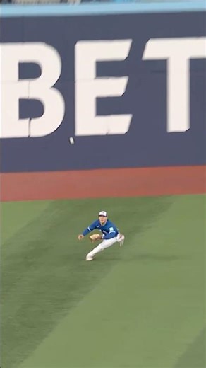 DIVING Catch by Daulton Varsho!