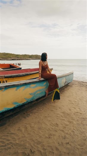 The Agency Jamaica on Instagram: "🌅 Treasure Beach is a laid-back gem in Jamaica’s authentic south coast; with fishing villages, golden sunsets, and a true community vibe you won’t find anywhere else. Now, you can own 0.7 acres of flat, rectangular beachfront land with majestic ocean views and instant beach access. The perfect canvas for your dream home or 💰 Offered at USD $480,000 MLS®️ 93450 “Don’t just buy land — claim your piece of paradise.” 🌊 For more information contact your Propety Pi