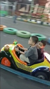 Main balap mobil ngebut sekali