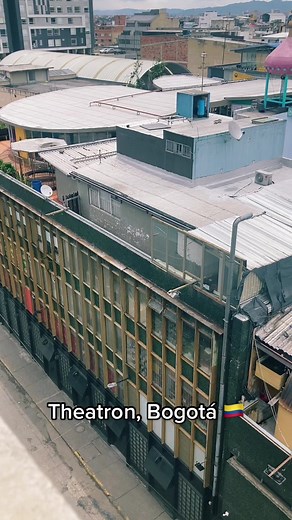 Teatron: El Antro Gay Más Grande de Bogotá