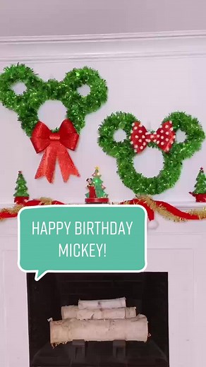 DIY Mickey and Minnie Christmas Wreaths! 🎄