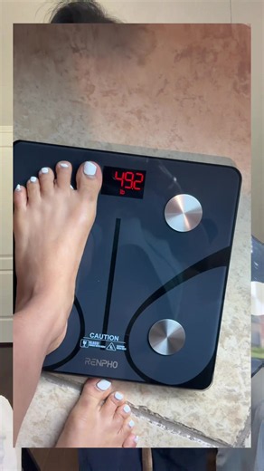 RENPHO Elis 1 Smart Digital Bathroom Scale - Round Shaped Multi-Function Portable Home Scale with App Sync, Body Composition Analysis, Bluetooth Weight Tracking, BMI Calculation, 400lbs Health Monitor