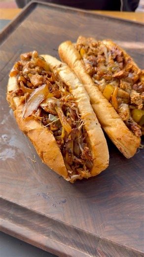 Chicken cheesesteak sandwiches | Miguels cookingwithfire