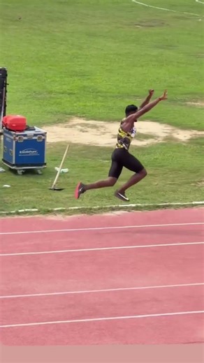 slow motion tripple jump🤎💪😱#youtubeshorts #trybwearathletics #trackandfield #olympicsport #viral