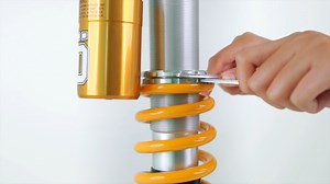 Learn how to return your spring preload to factory settings and then how to adjust… #Ohlins #OhlinsSuspension #OhlinsFactorySettings #SpringPreload | Öhlins Racing - Motorcycle