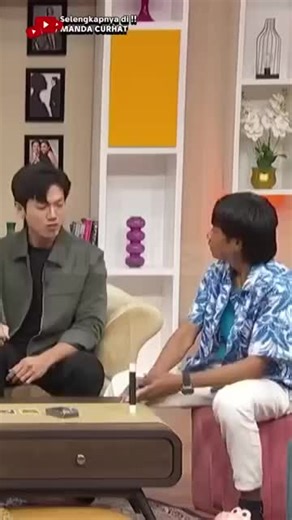 #CardGames #Shuffling #MagicTricks #Cardistry #SleightOfHand The first step to an amazing card trick? A perfect shuffle! 😉 Watch how it's done.