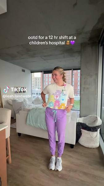 ootd for a 12 hr shift!! 😊🩵💜💚 #12hrshifts #childrenshospital #figs #pediatricnurse #nurselife #scrubsoftheday #diml #hokas #nclex #picunurse #nurse #pedsnurse #pediatricintensivecareunit #nursingmajor #nursesoftiktok #workootd #grwm #nursinggrwm @FIGS @HOKA
